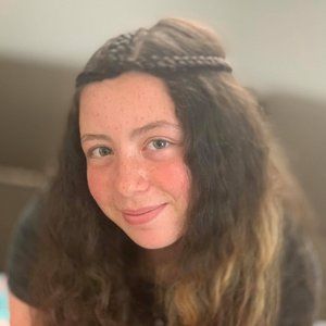 Meet your Posher, Mia